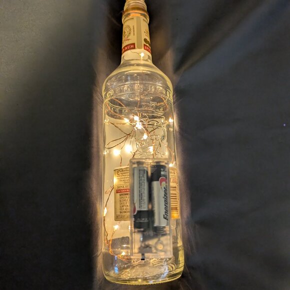 Captain Morgan Rum Light Up Bottle Lamp Bar Lounge Party Decor Liquor Display - Picture 2 of 4